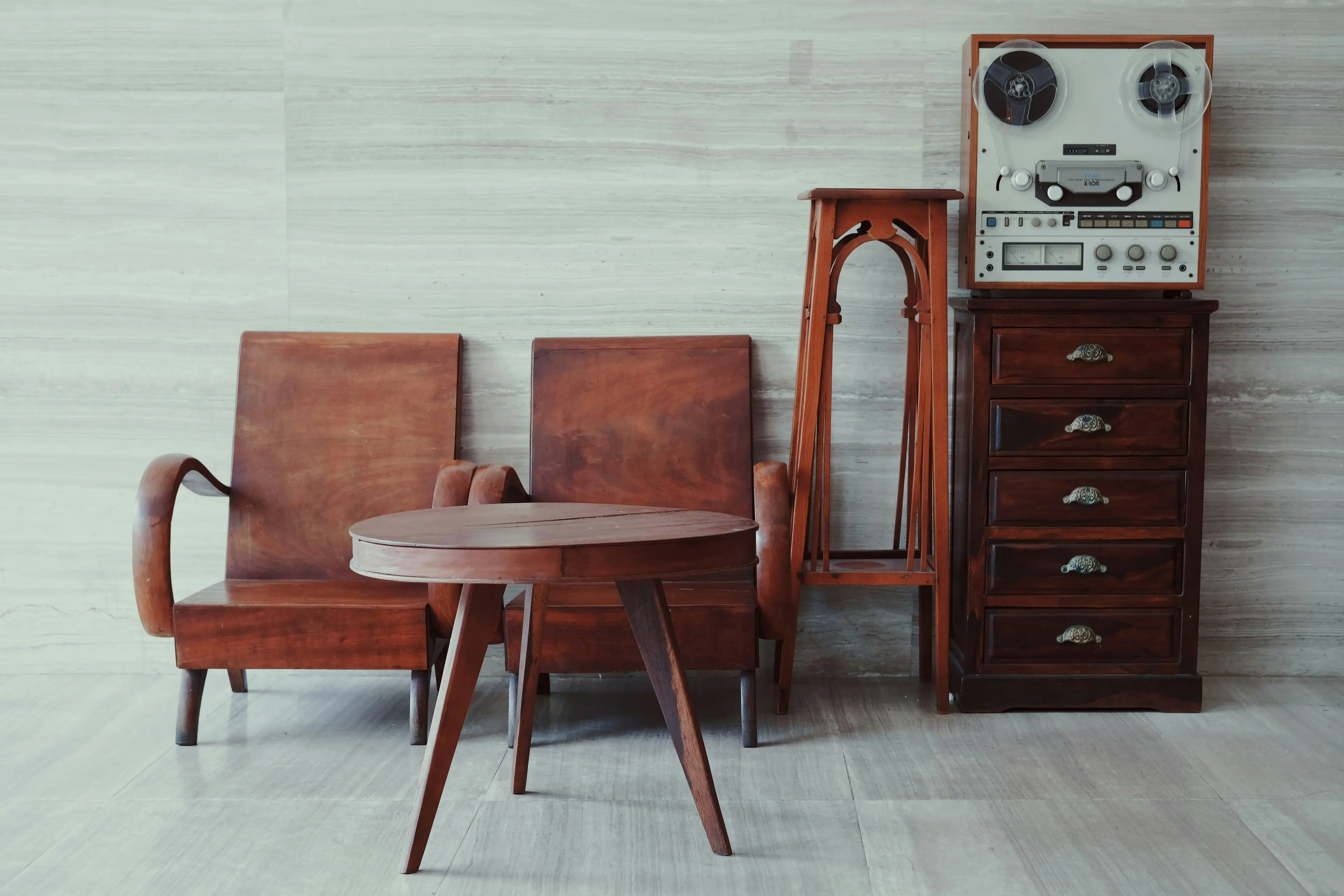 Tips for Storing Wooden Furniture
